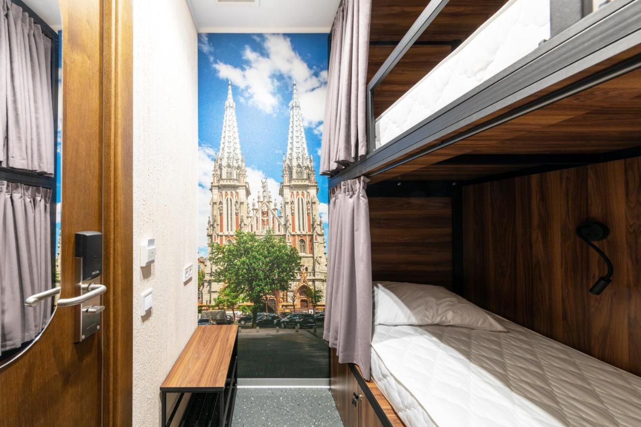 Misto Capsule Hotel Kijev Kültér fotó