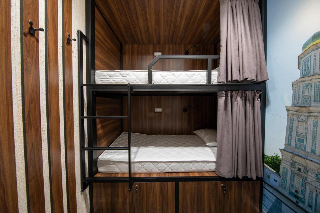 Misto Capsule Hotel Kijev Kültér fotó